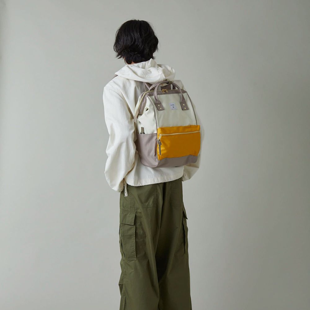 Cross Bottle  Backpack R Iv-Mus 0193